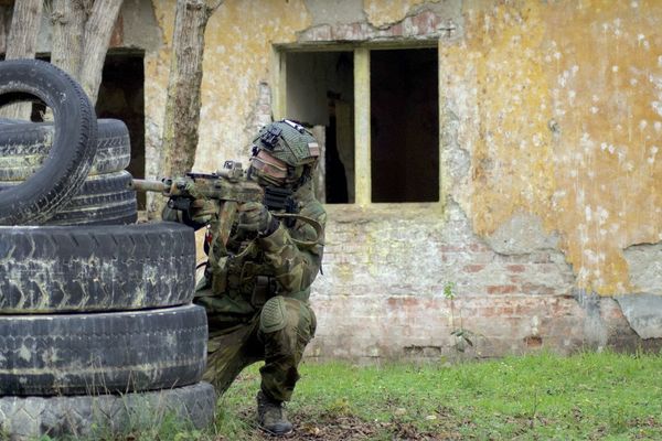 Airsoft outdoor csapatépítés